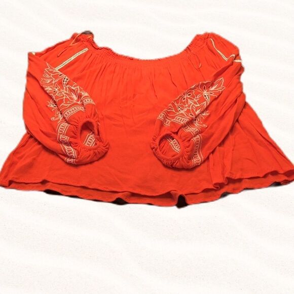 Braeve Embroidered Boho Top - Picture 1 of 7